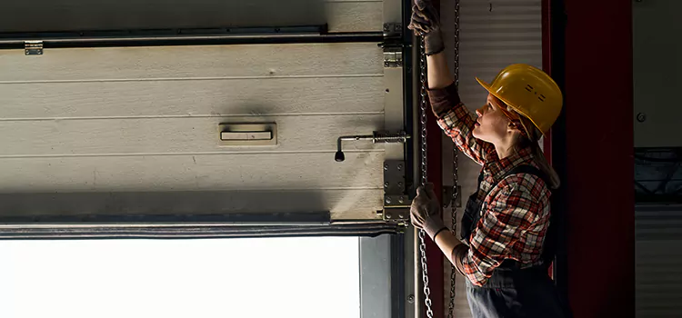 Addressing Common Garage Door Stoppage Issues in Vicksburg, MS